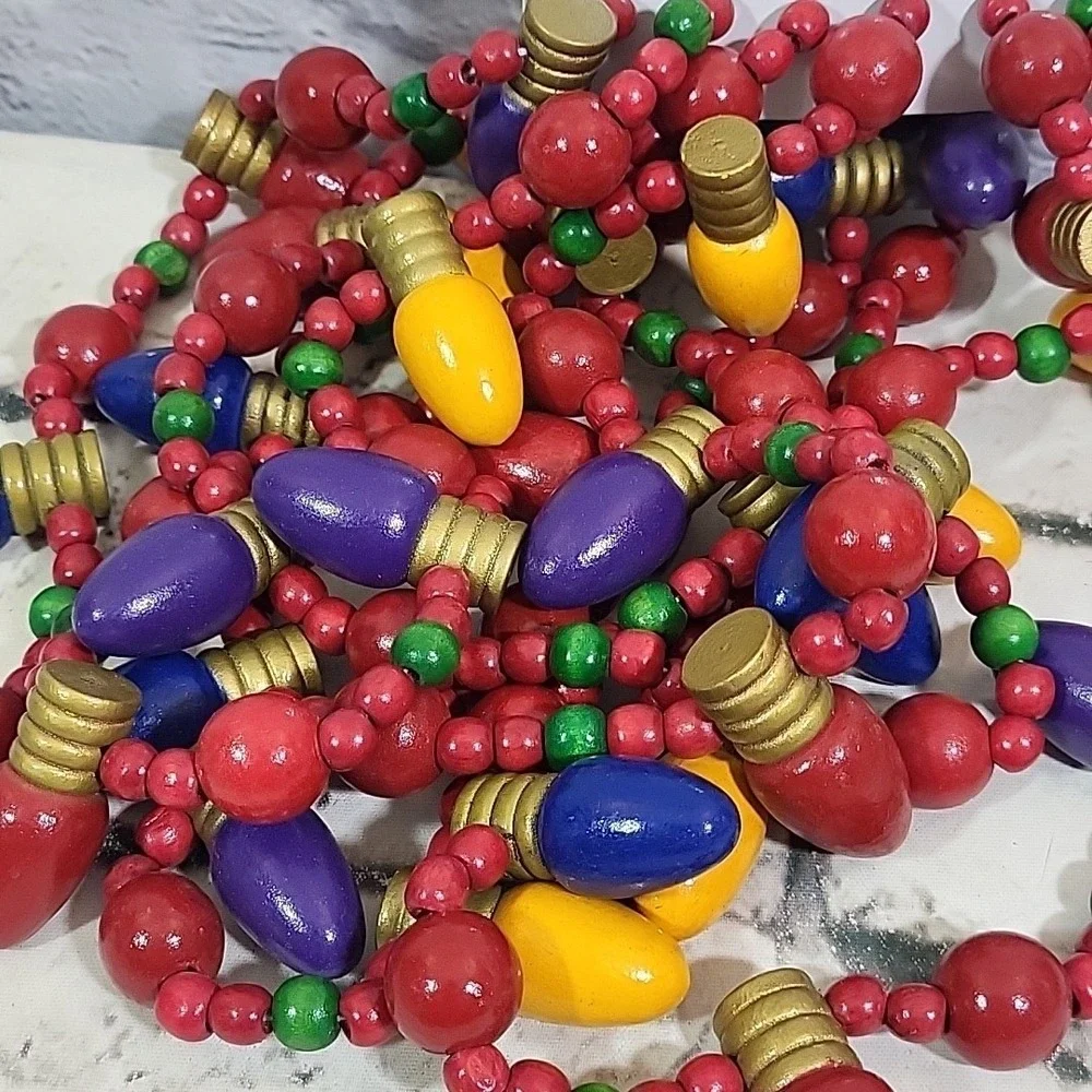 Holiday Home 9ft Christmas Garland Wooden Painted Light Bulbs Beaded Traditional